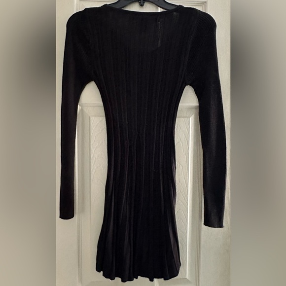 Max Studio Top - Picture 3 of 4